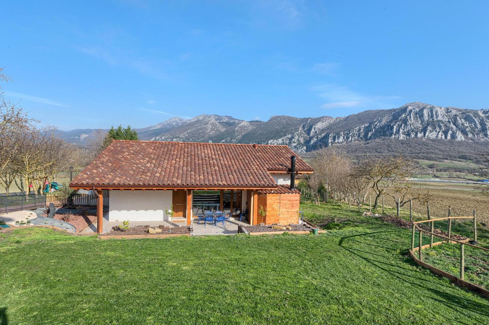 Vt Refugio De Paz En La Naturaleza Casa Espaciosa Para Familias Y Grupos Ibarguren Exterior photo