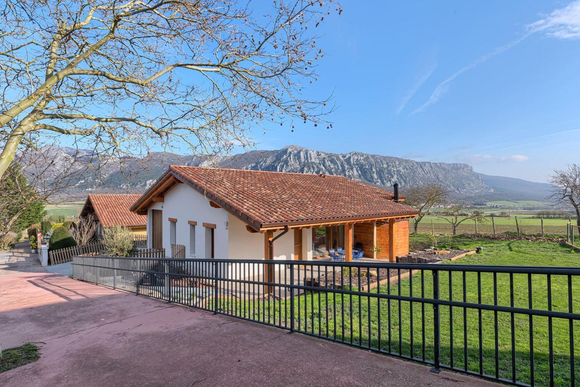 Vt Refugio De Paz En La Naturaleza Casa Espaciosa Para Familias Y Grupos Ibarguren Exterior photo